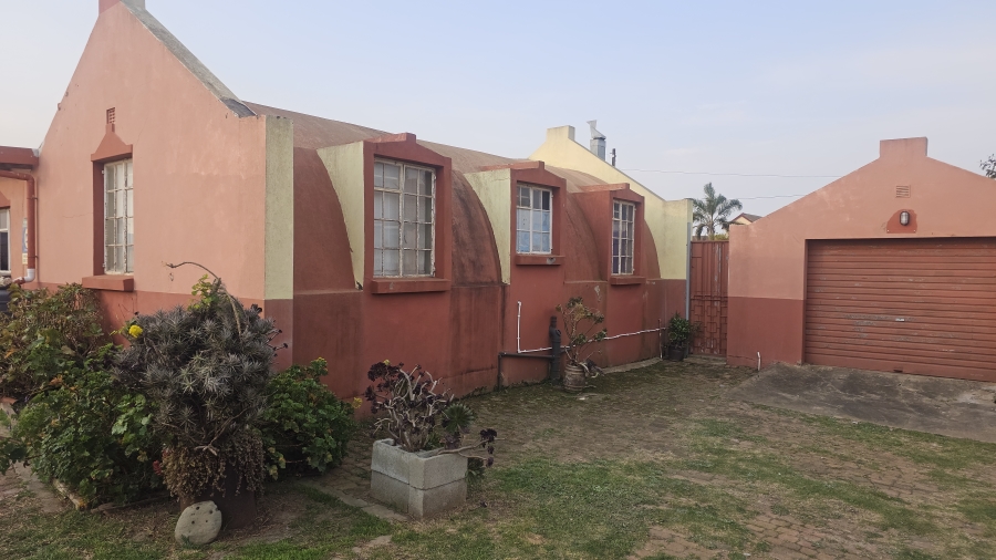 2 Bedroom Property for Sale in C Place Eastern Cape